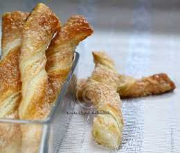 Baguettes feuilletées torsadées au sucre